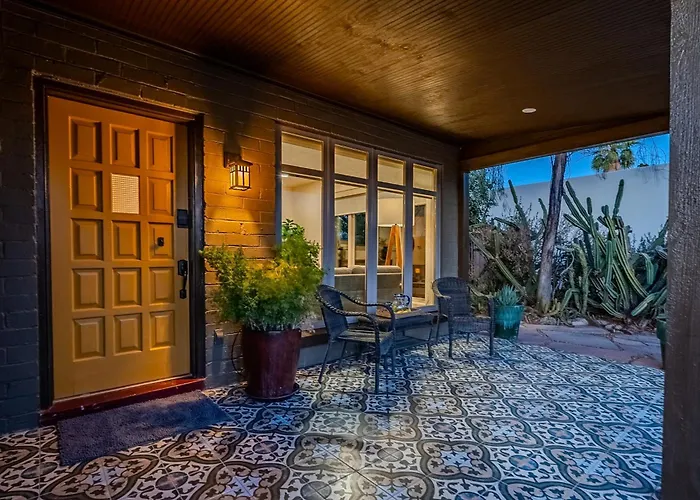 Cool Tucson Home W/ A/C & Monsoon Views!