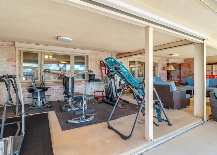 Hike, Shop & Relax: Tucson Home W/ Swim Spa Access